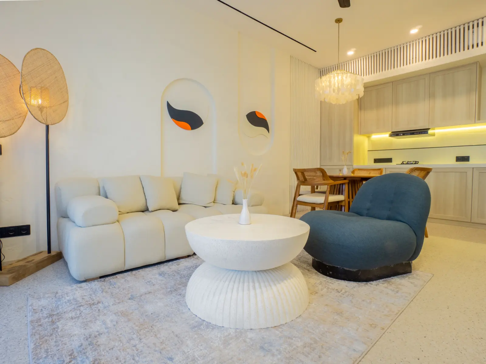 Apartment with Private Pool at White Residence