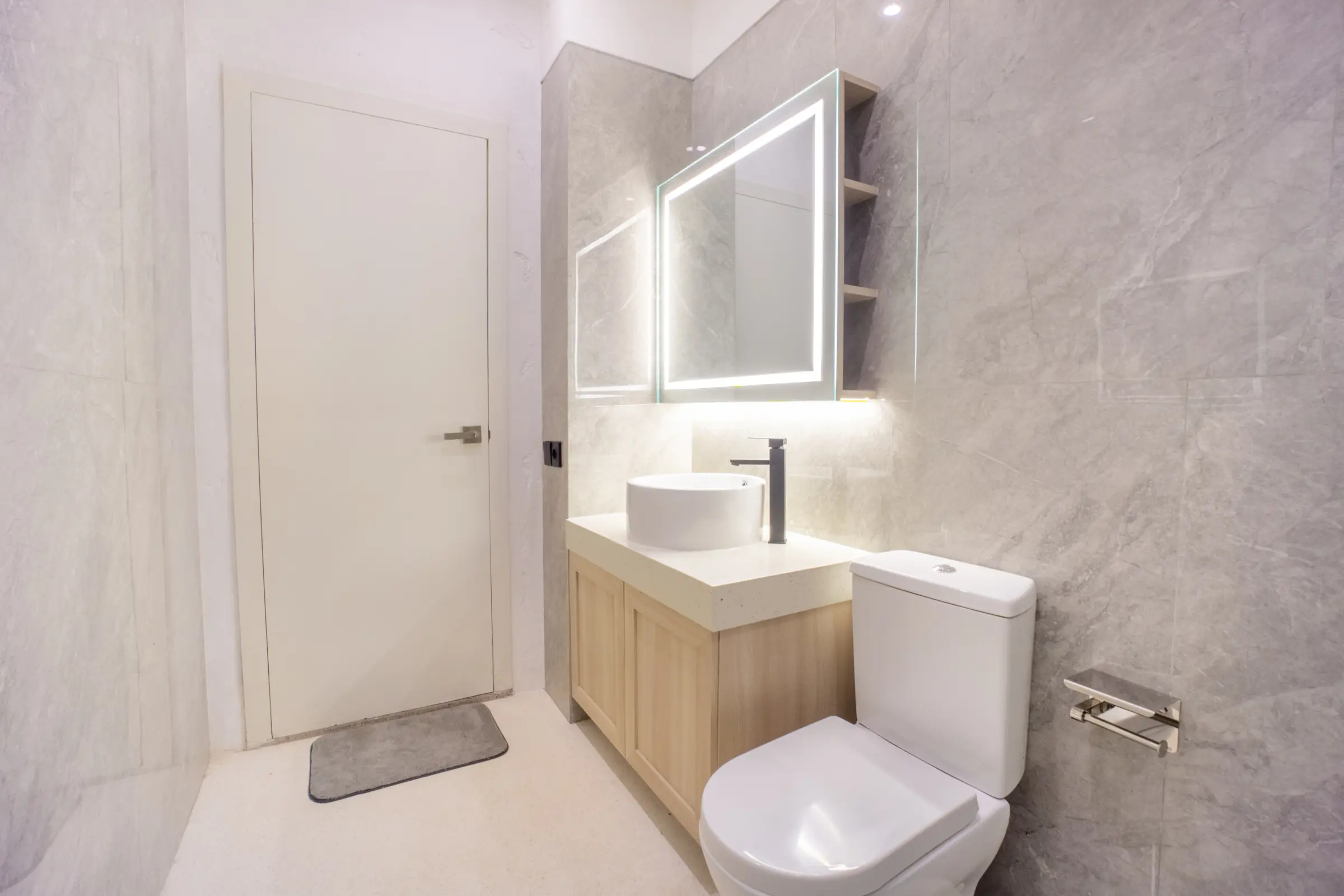 Apartment with Private Pool at White Residence