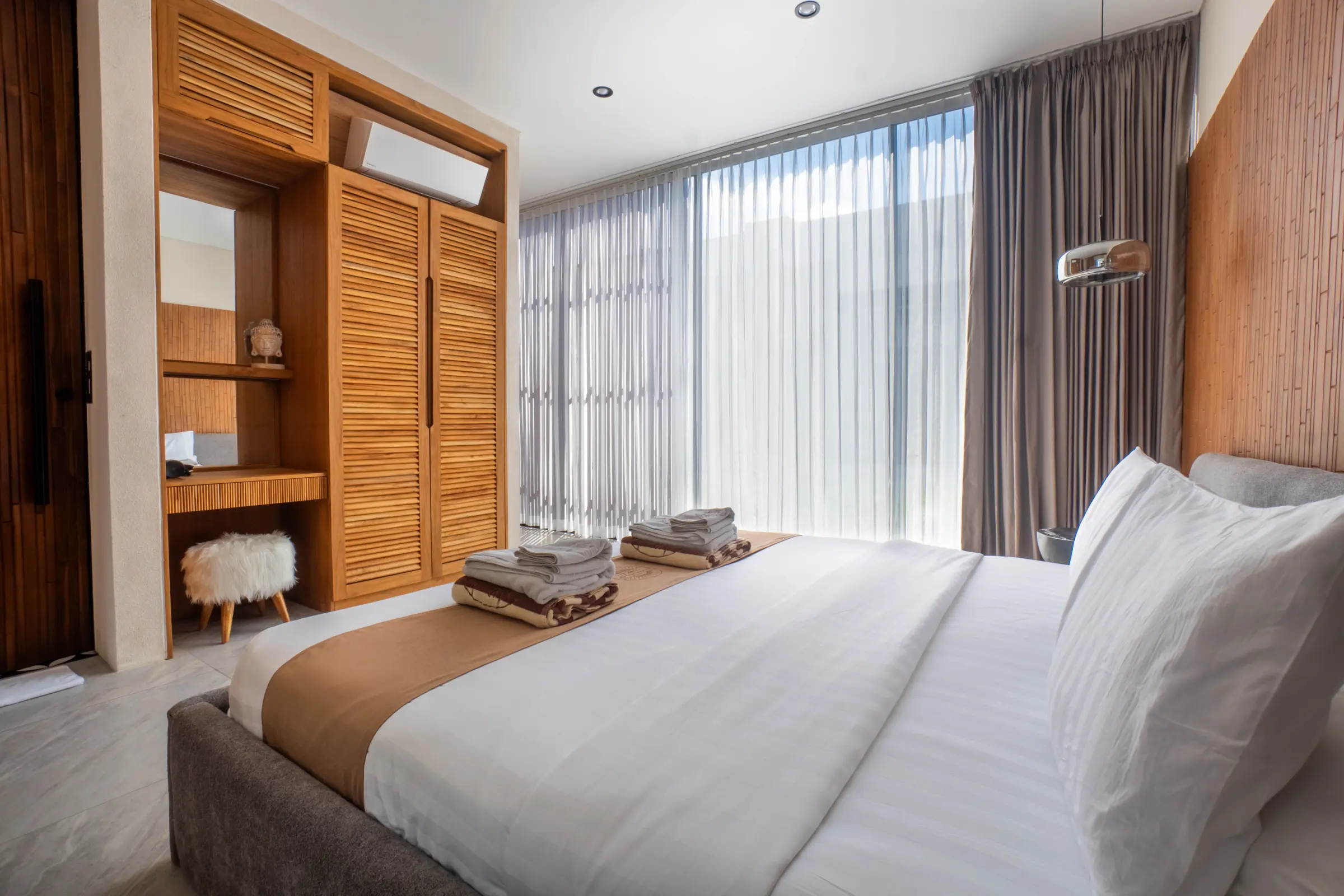 Villa with Ocean View and Rooftop at Rahya Villas