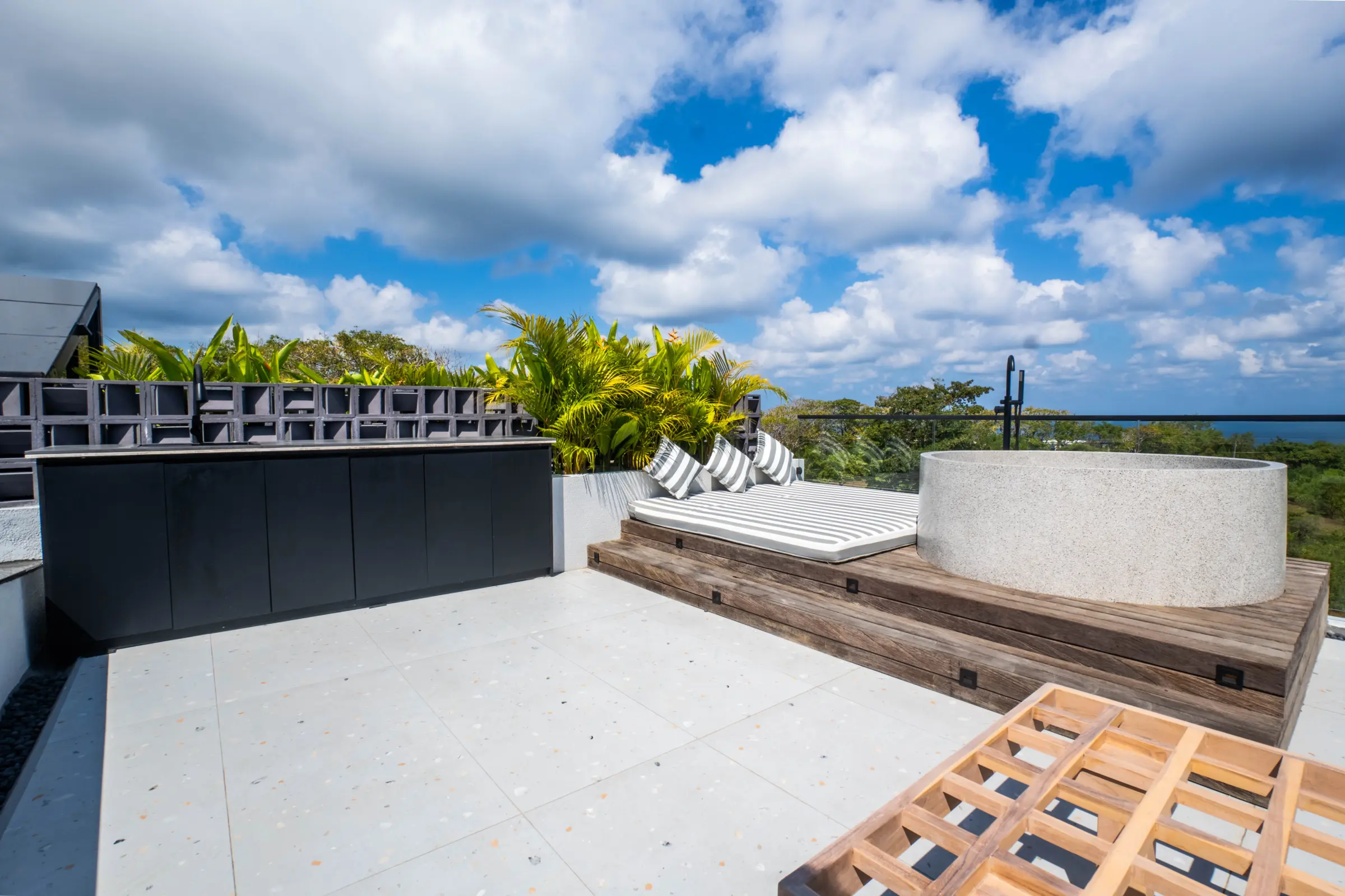 Villa with Ocean View and Rooftop at Rahya Villas