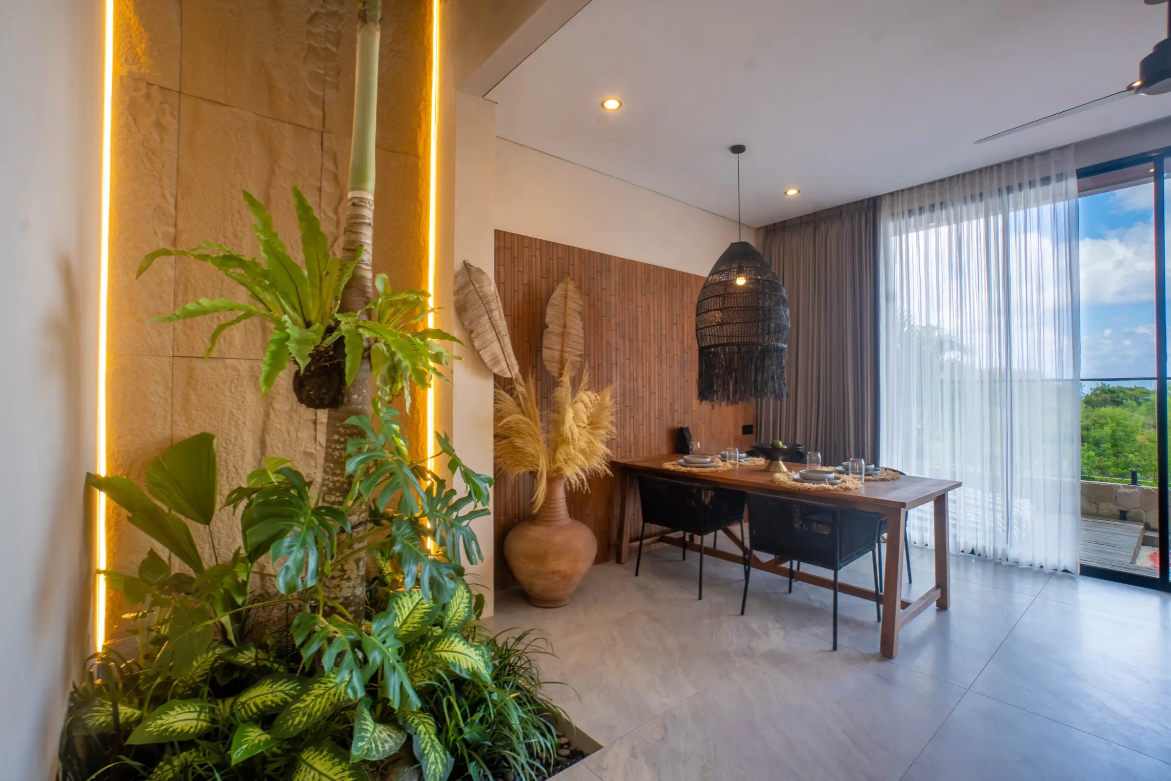 Villa with Ocean View and Rooftop at Rahya Villas