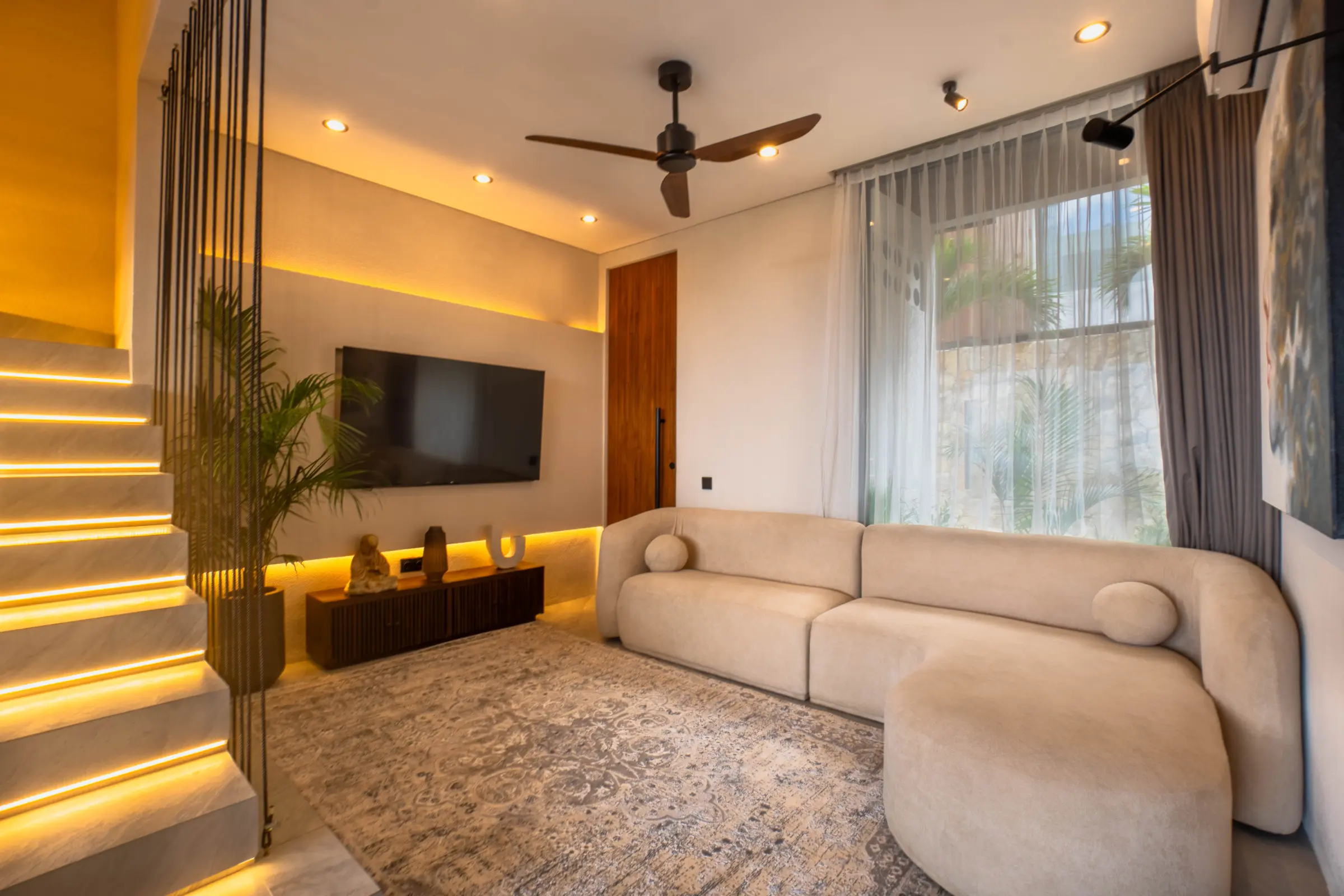 Villa with Ocean View and Rooftop at Rahya Villas