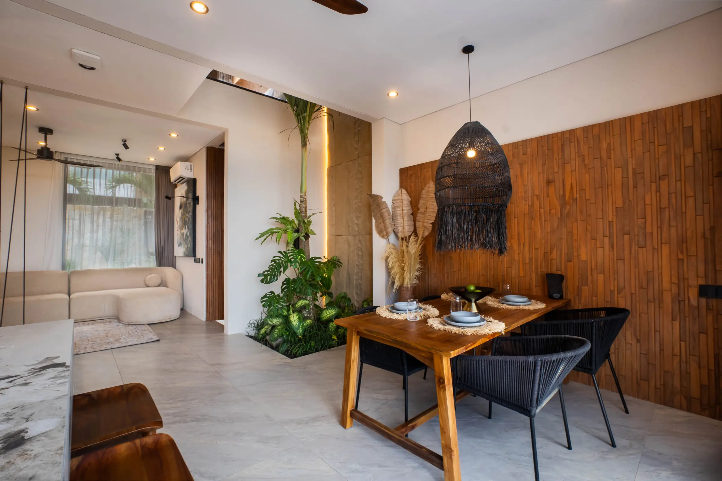 Villa with Ocean View and Rooftop at Rahya Villas