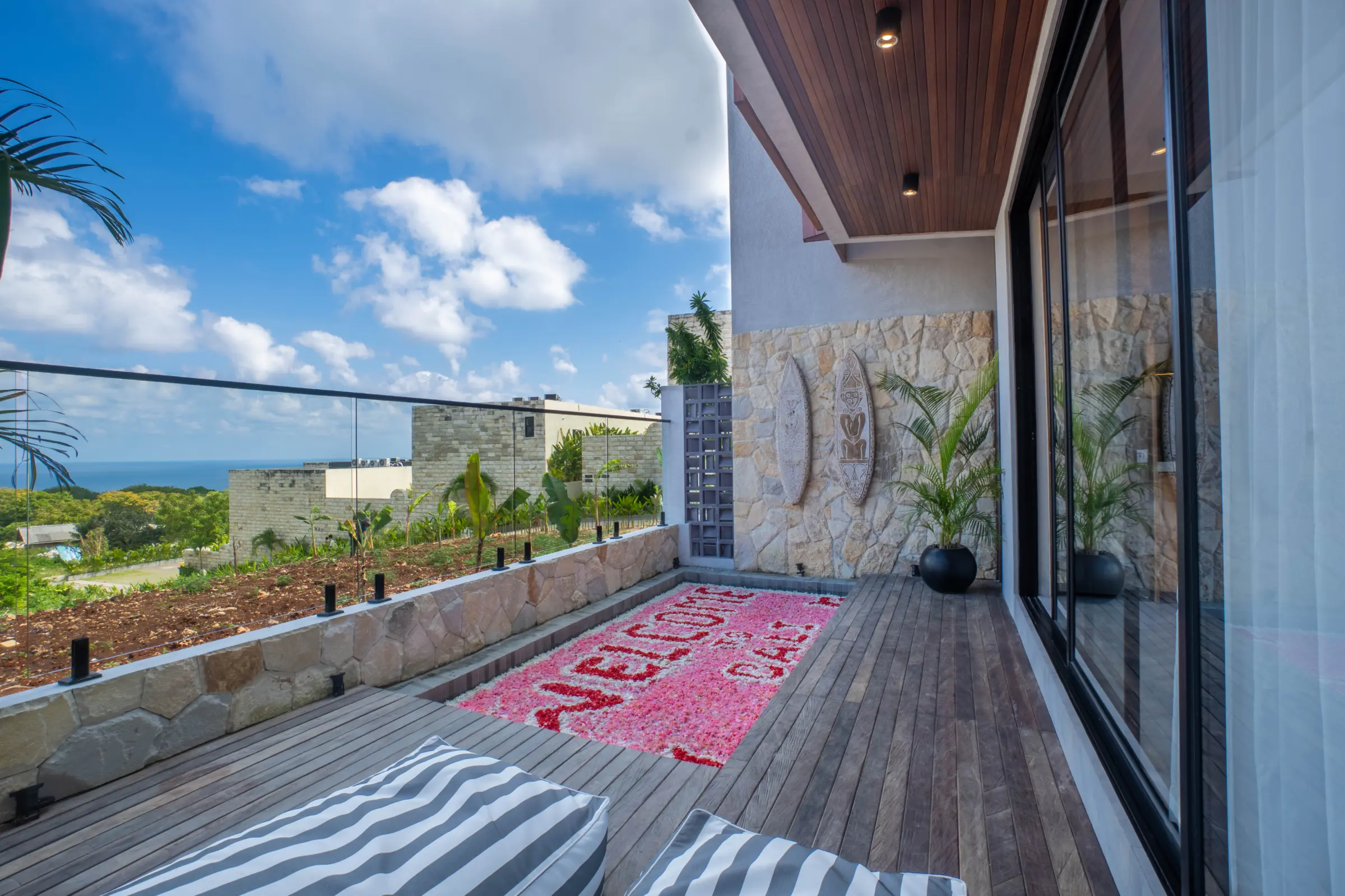 Villa with Ocean View and Rooftop at Rahya Villas