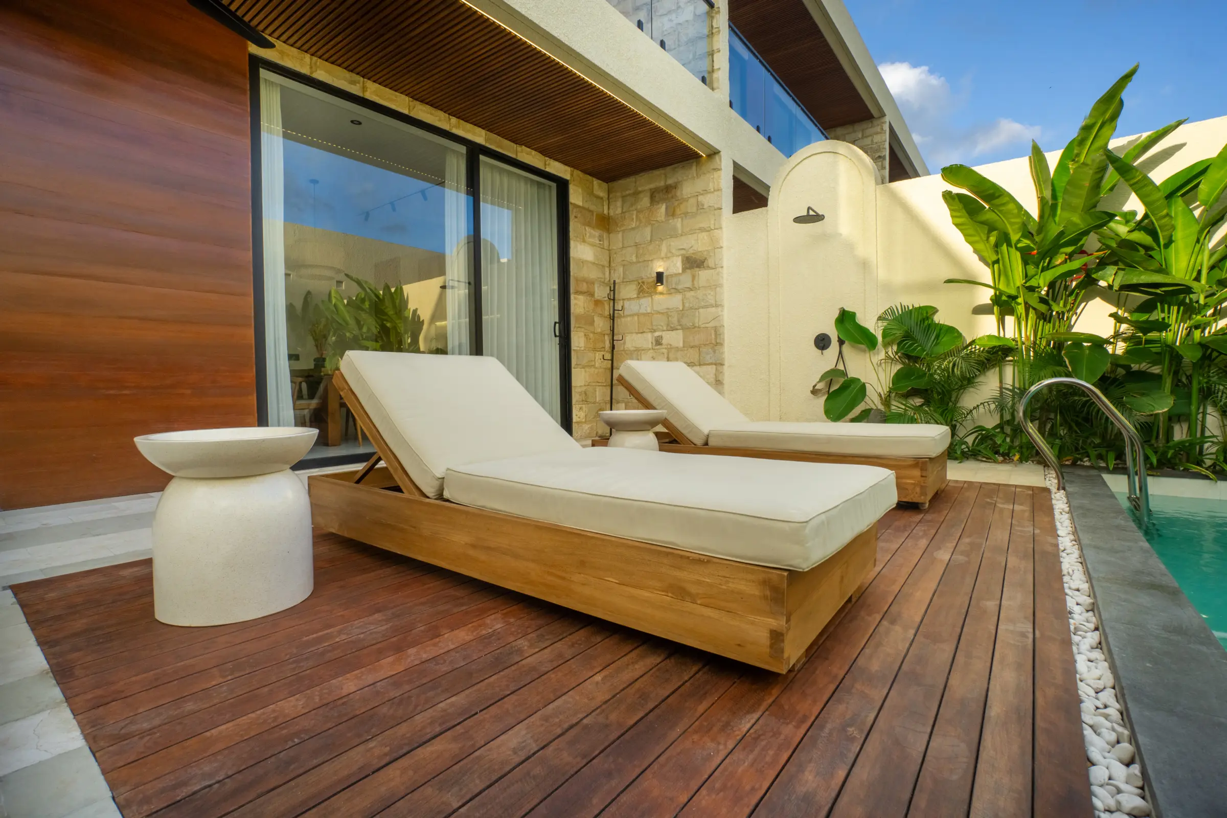 Villa with Pool and Ocean View at White Residence