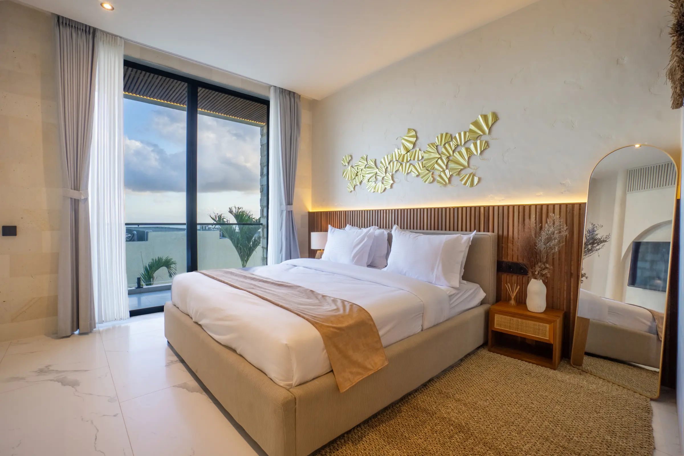 Villa with Pool and Ocean View at White Residence