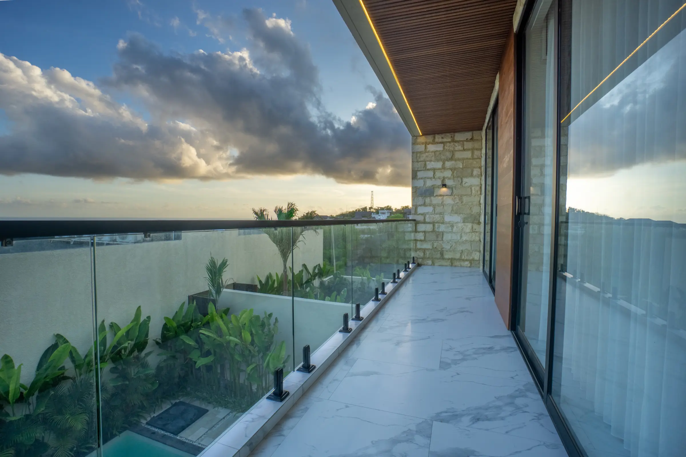 Villa with Pool and Ocean View at White Residence