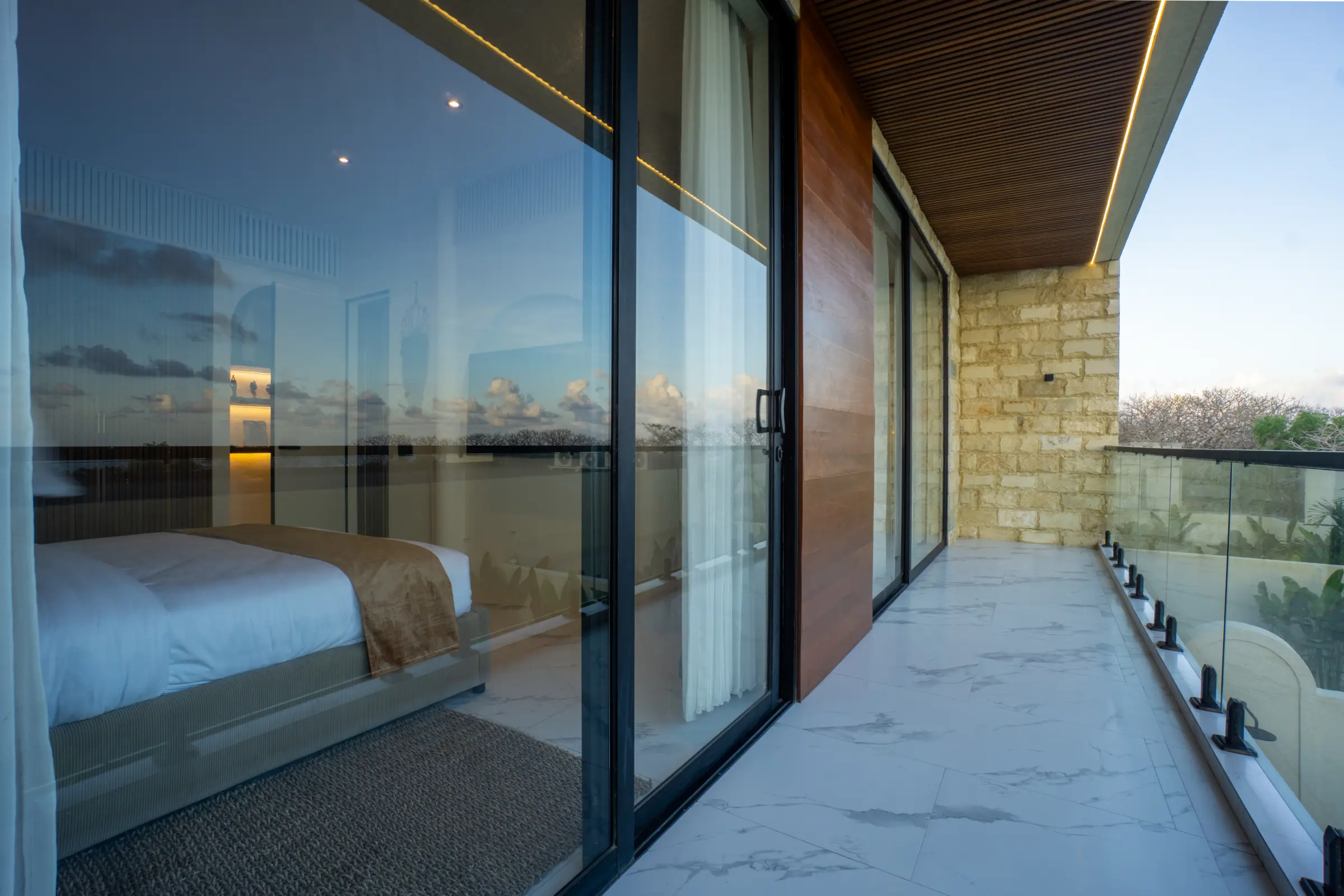 Villa with Pool and Ocean View at White Residence
